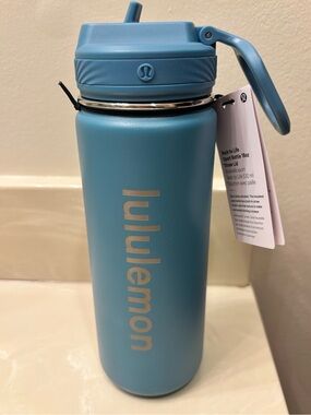 lululemon athletica Teal Blue Insulated Sport Bottle with Flip Lid